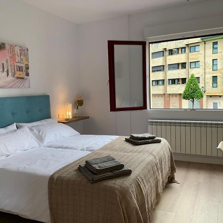 Apartamentos Santullano 1 Oviedo Kültér fotó